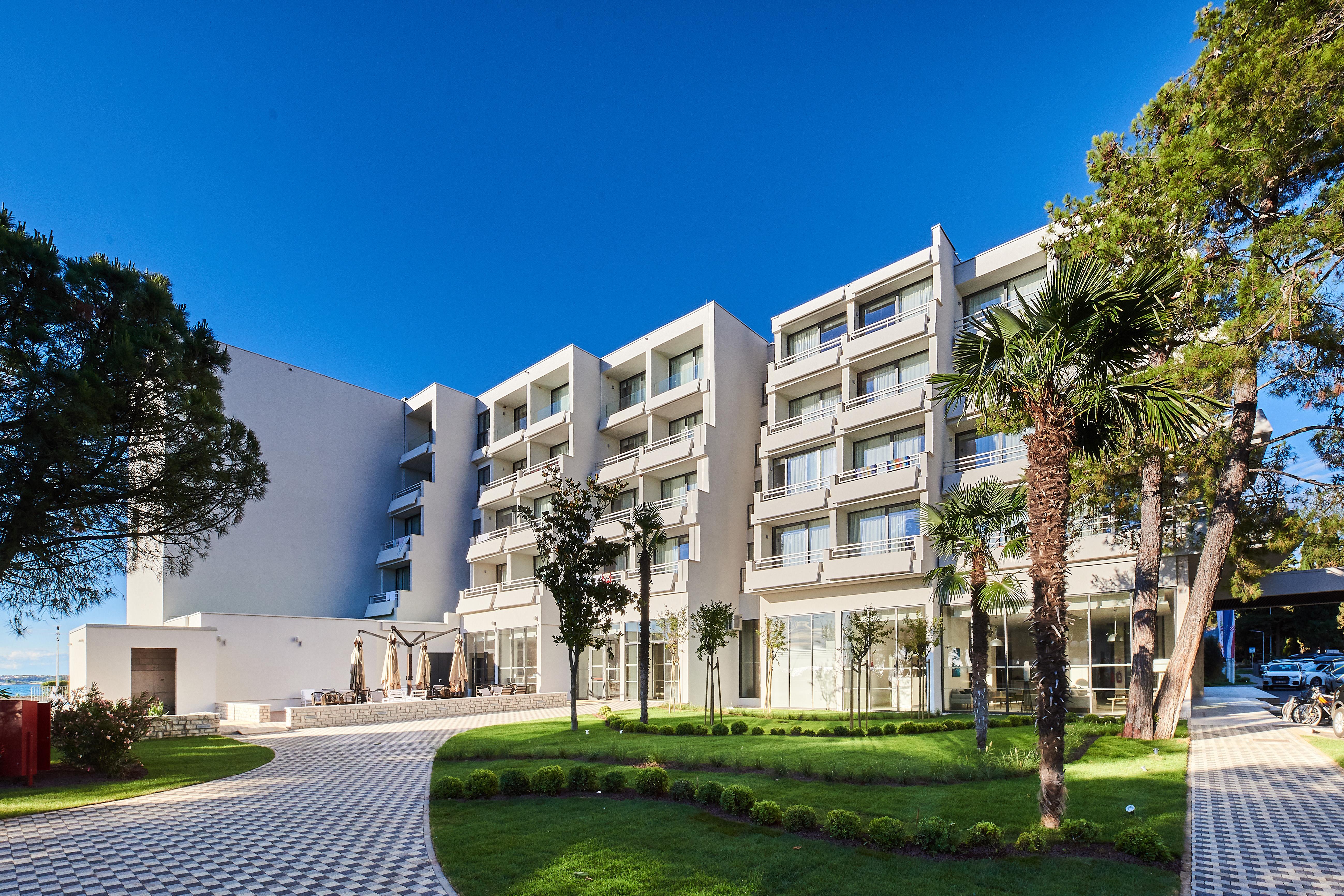 Sipar Plava Laguna Hotel 4*